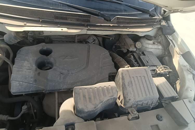 Used Cowin V3 2016 1.5L Manual SmartConnect II Navigation Version Engine Bay