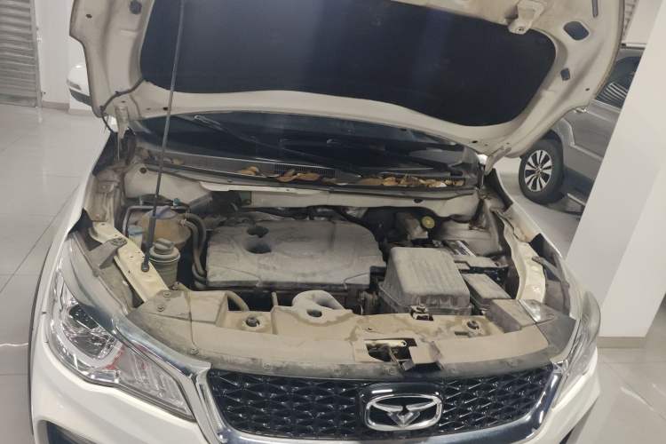 Used Cowin V3 2016 1.5L Automatic SmartLink III Engine Bay