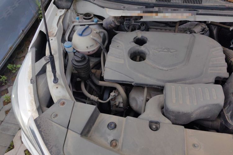Used Cowin V3 2016 1.5L Automatic SmartConnect II Navigation Edition Engine Bay Right