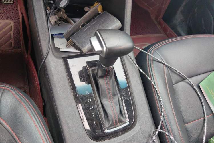 Used Cowin V3 2016 1.5L Automatic SmartConnect II Navigation Edition Gear Lever