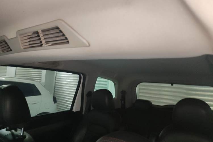 Used Cowin V3 2016 1.5L Automatic SmartLink III Headliner