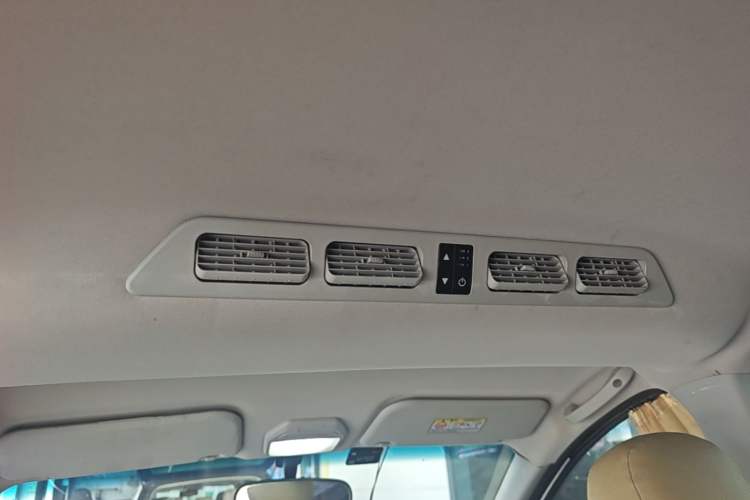 Used Cowin V3 2016 1.5L Manual Smart Connect I Headliner