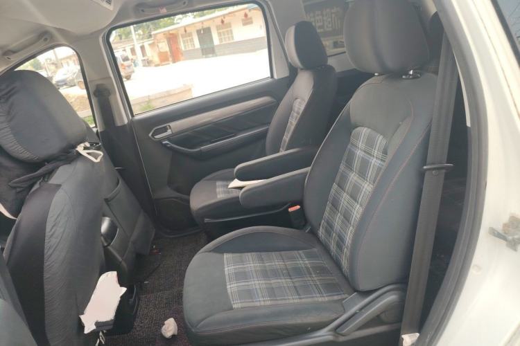 Used Cowin V3 2016 1.5L Manual SmartConnect II Navigation Version Left Rear Seat