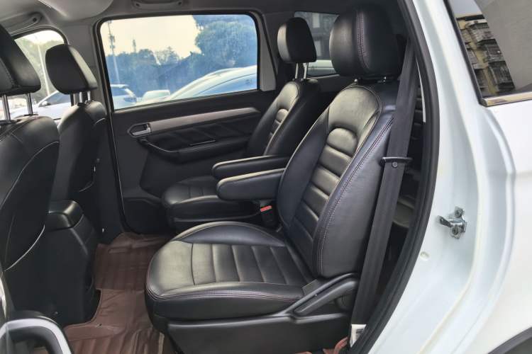 Used Cowin V3 2016 1.5L Manual SmartLink III Left Rear Seat