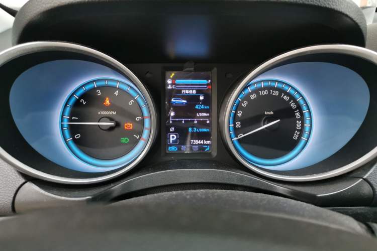 Used Cowin V3 2016 1.5L Automatic SmartLink III Odometer Close Up