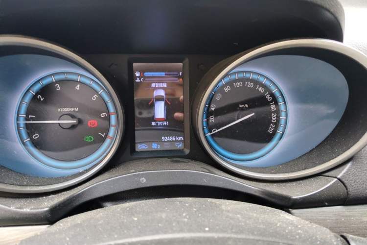 Used Cowin V3 2016 1.5L Manual SmartConnect II Comfort Edition Odometer Close Up