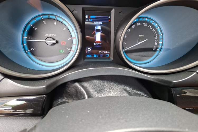 Used Cowin V3 2016 1.5L Automatic SmartLink III Odometer Close Up
