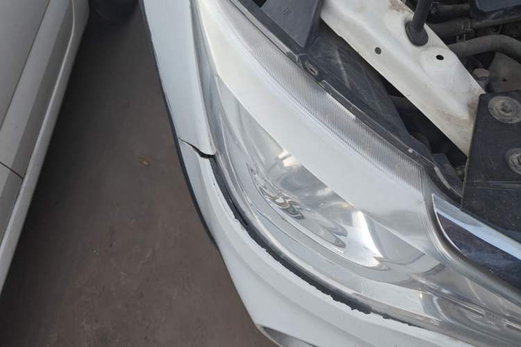 Used Cowin V3 2016 1.5L Automatic SmartLink III Right Front Headlight