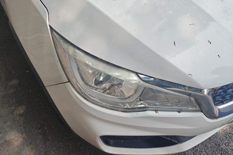 Used Cowin V3 2016 1.5L Automatic SmartConnect II Navigation Edition Right Front Headlight