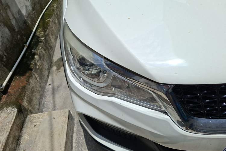 Used Cowin V3 2016 1.5L Automatic SmartLink III Right Front Headlight