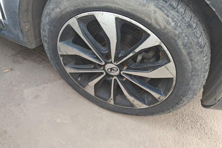Used Cowin V3 2016 1.5L Automatic SmartLink III Right Front Wheel Hub