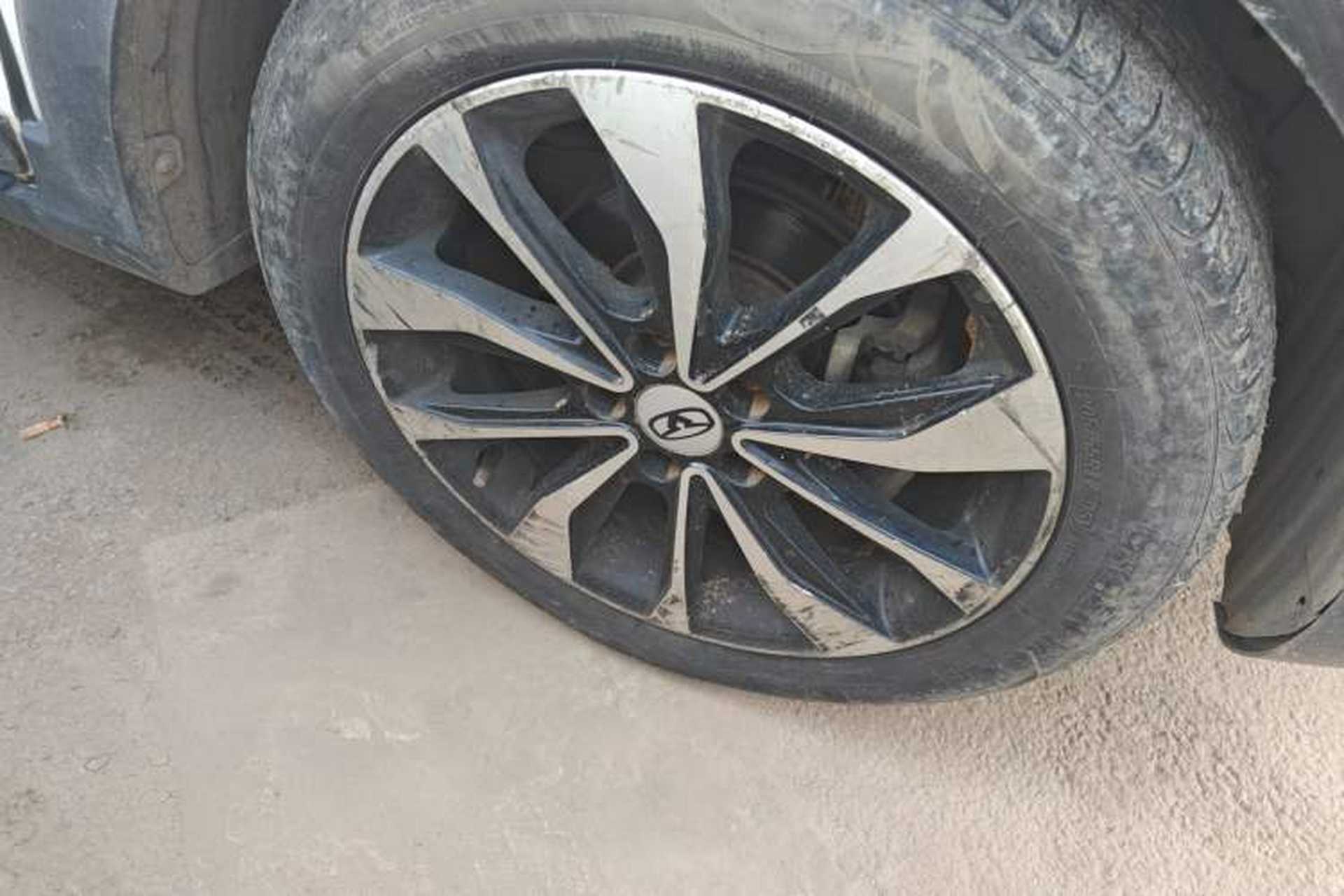 Used Cowin V3 2016 1.5L Automatic SmartLink III Right Front Wheel Hub