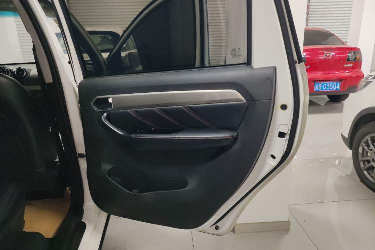 Used Cowin V3 2016 1.5L Automatic SmartLink III Right Rear Door Interior