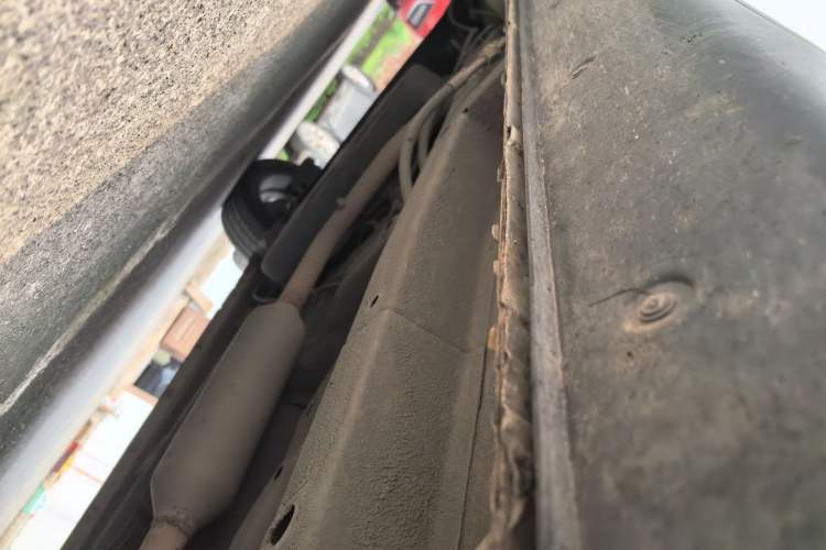 Used Cowin V3 2016 1.5L Manual SmartLink III Right Side Sill