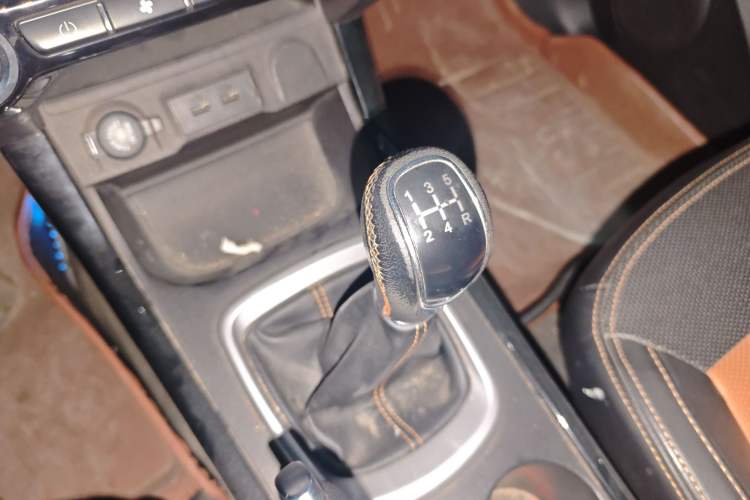 Used Cowin X3 2016 1.6L Manual Enthusiast Edition Gear Lever