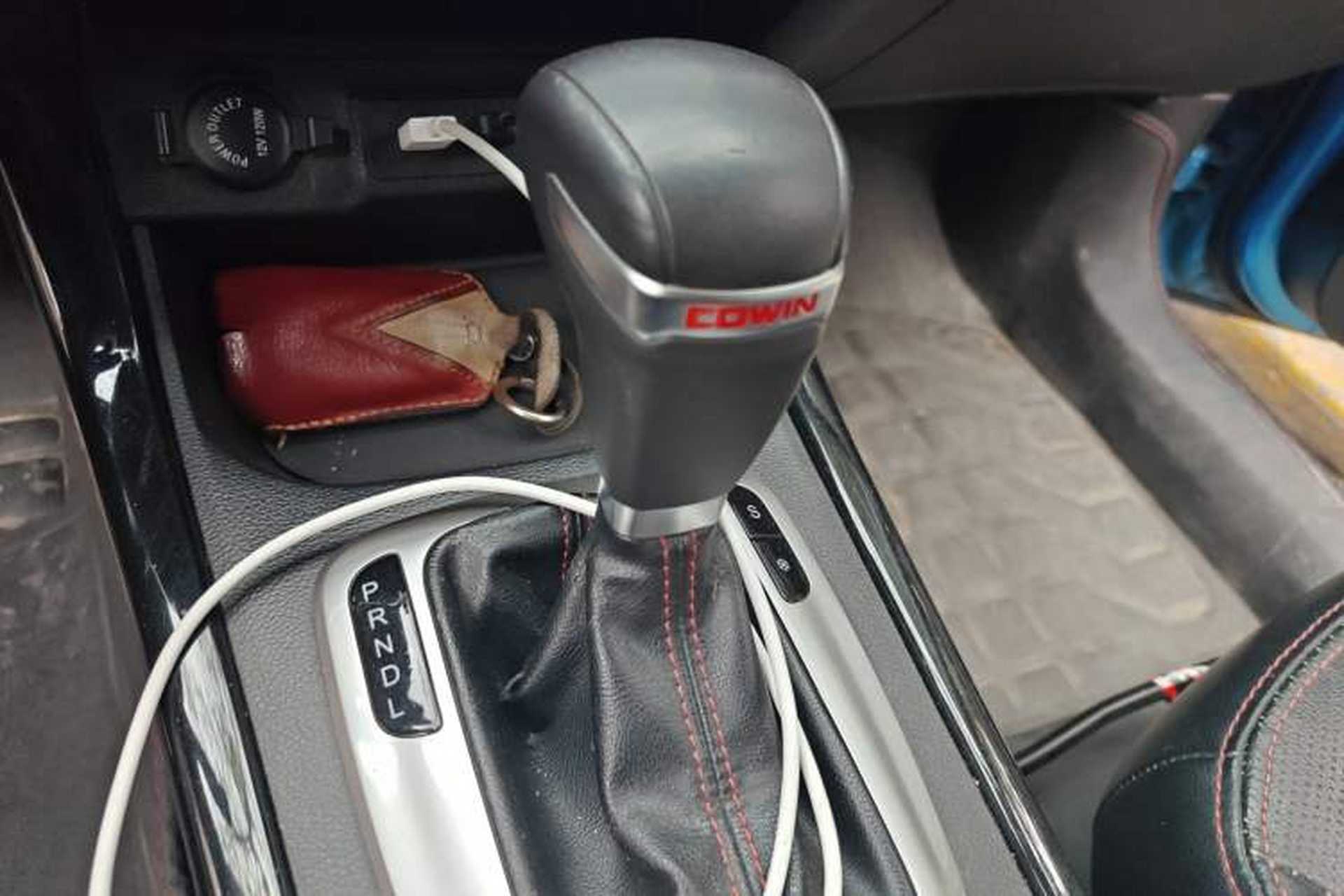 Used Cowin X3 2016 1.6L CVT Enthusiast Edition Gear Lever