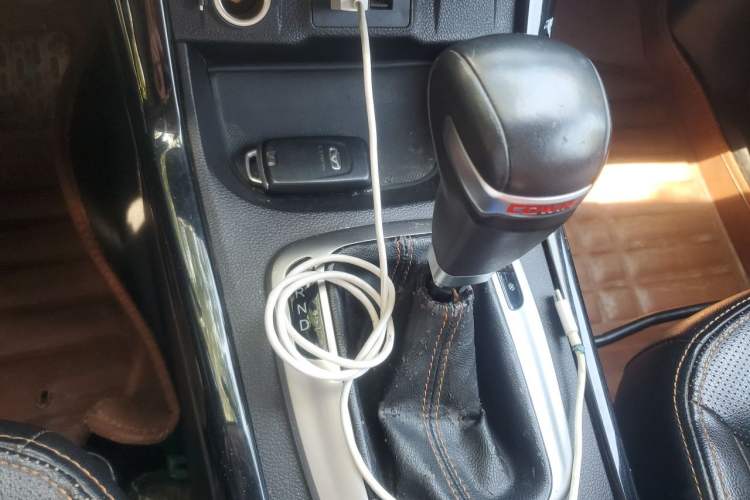 Used Cowin X3 2016 1.6L CVT Enthusiast Edition Gear Lever