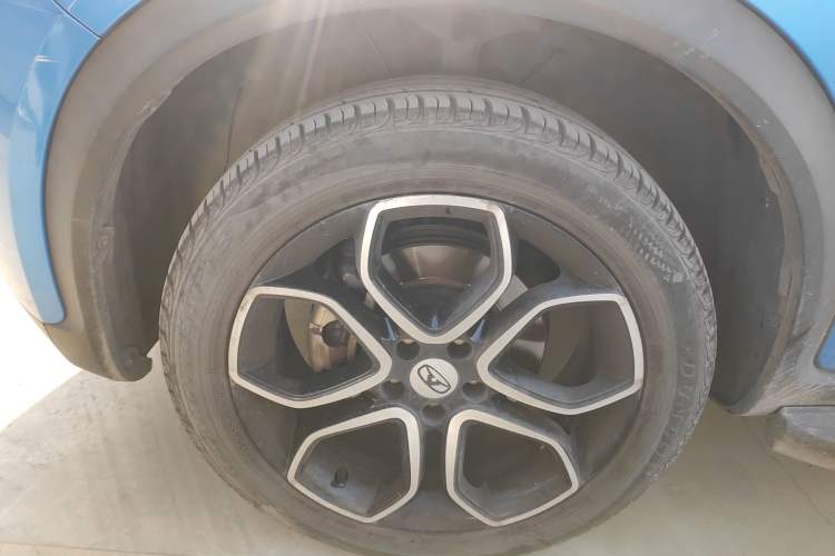Used Cowin X3 2016 1.6L Manual SmartConnect III Version Left Front Wheel Hub