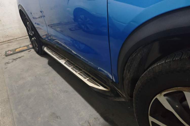 Used Cowin X3 2016 1.6L Manual Enthusiast Edition Right Side Sill