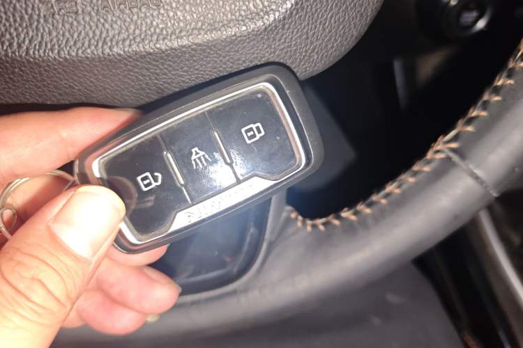 Used Cowin X3 2016 1.6L Manual Enthusiast Edition Vehicle Key
