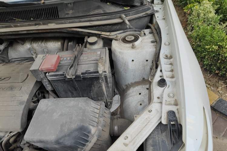 Used Cowin X3 2016 1.6L Manual Enthusiast Edition Engine Bay Left