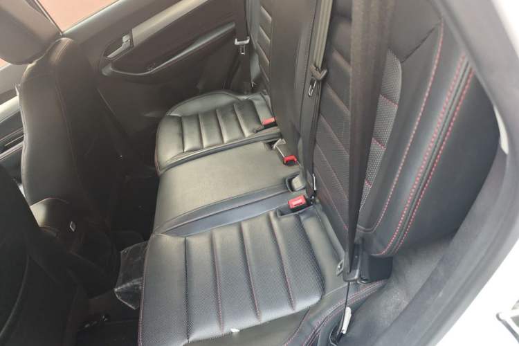 Used Cowin X3 2016 1.6L Manual Enthusiast Edition Interior 4