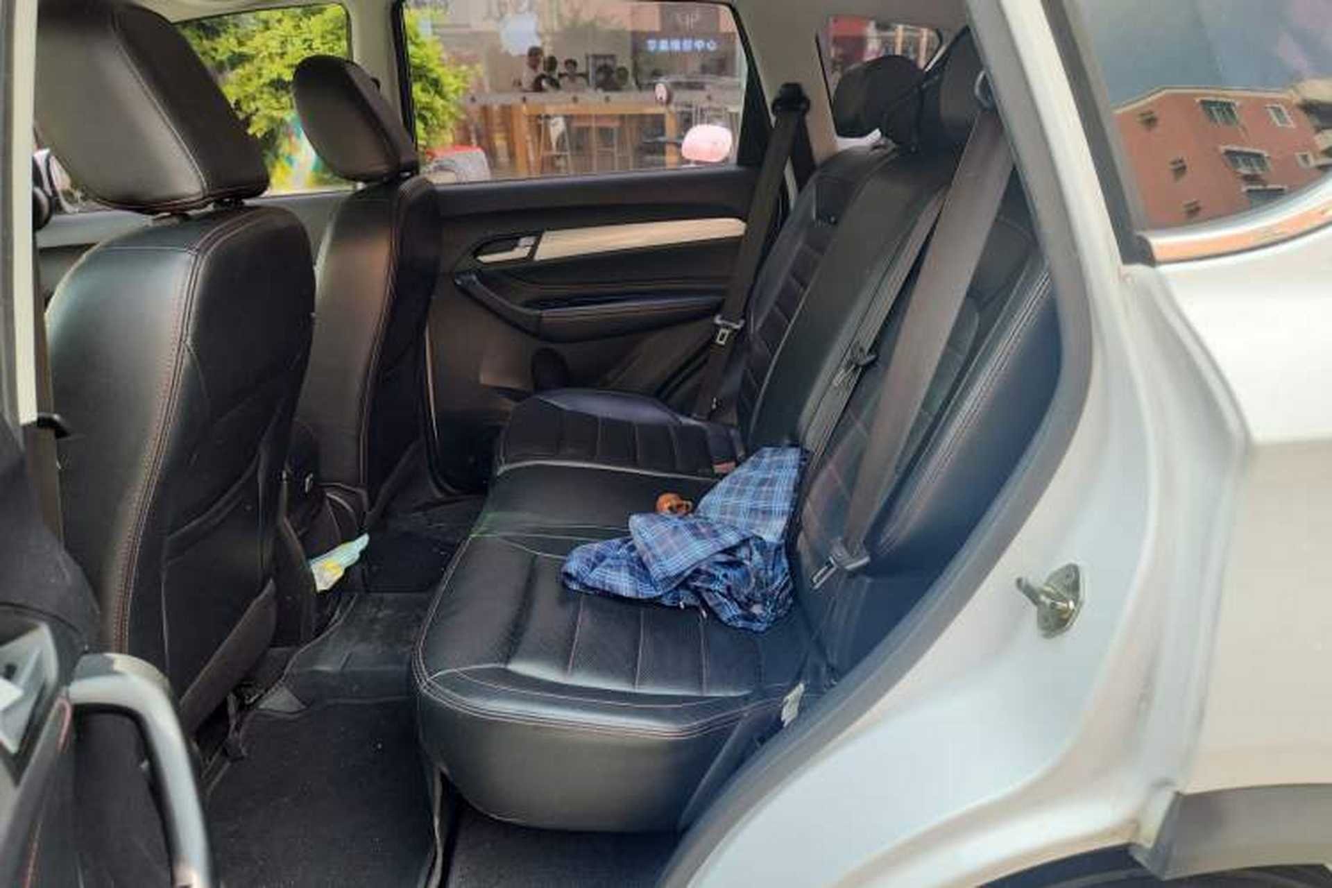Used Cowin X3 2016 1.6L Manual Smart Connect IV Version Left Rear Seat