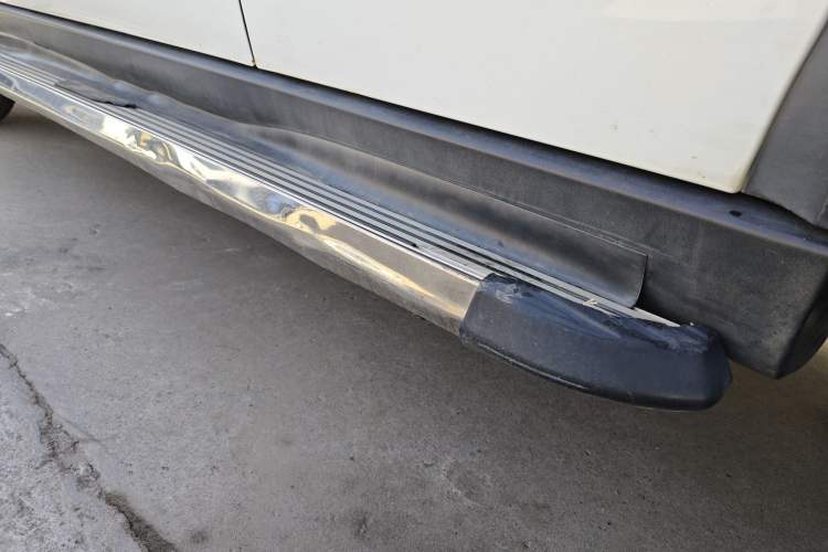 Used Cowin X3 2016 1.6L CVT Smart Connect III Version Left Side Sill