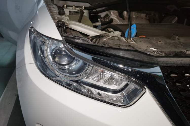 Used Cowin X3 2016 1.6L Manual Enthusiast Edition Right Front Headlight