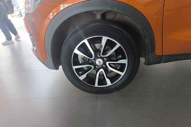 Used Cowin X3 2016 1.6L Manual Enthusiast Edition Left Front Wheel Hub