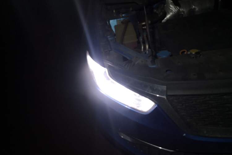 Used Cowin X3 2017 1.6L CVT Enthusiast Edition China V Standard Right Front Headlight