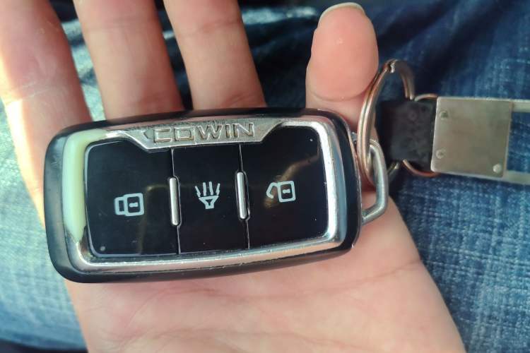 Used Cowin X3 2017 1.6L Manual Flagship Model China V Standard Vehicle Key