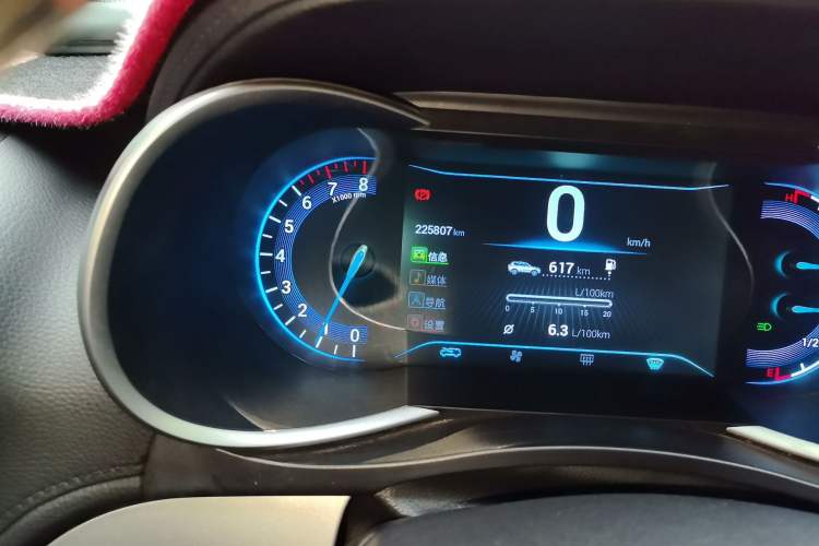 Used Cowin X3 2017 1.6L Manual Enthusiast Edition China V Standard Odometer Close Up