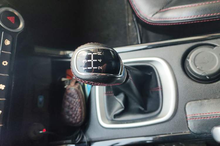 Used Cowin X3 2017 1.6L Manual Enthusiast Edition China V Standard Gear Lever