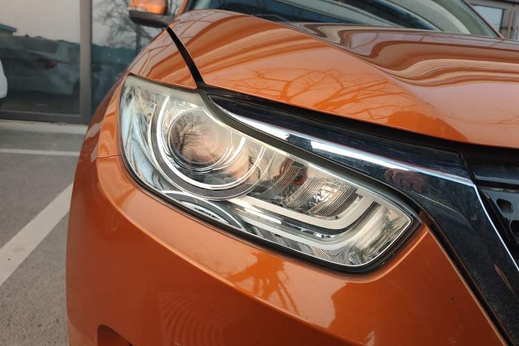 Used Cowin X3 2017 1.6L Manual Enthusiast Edition China V Standard Right Front Headlight