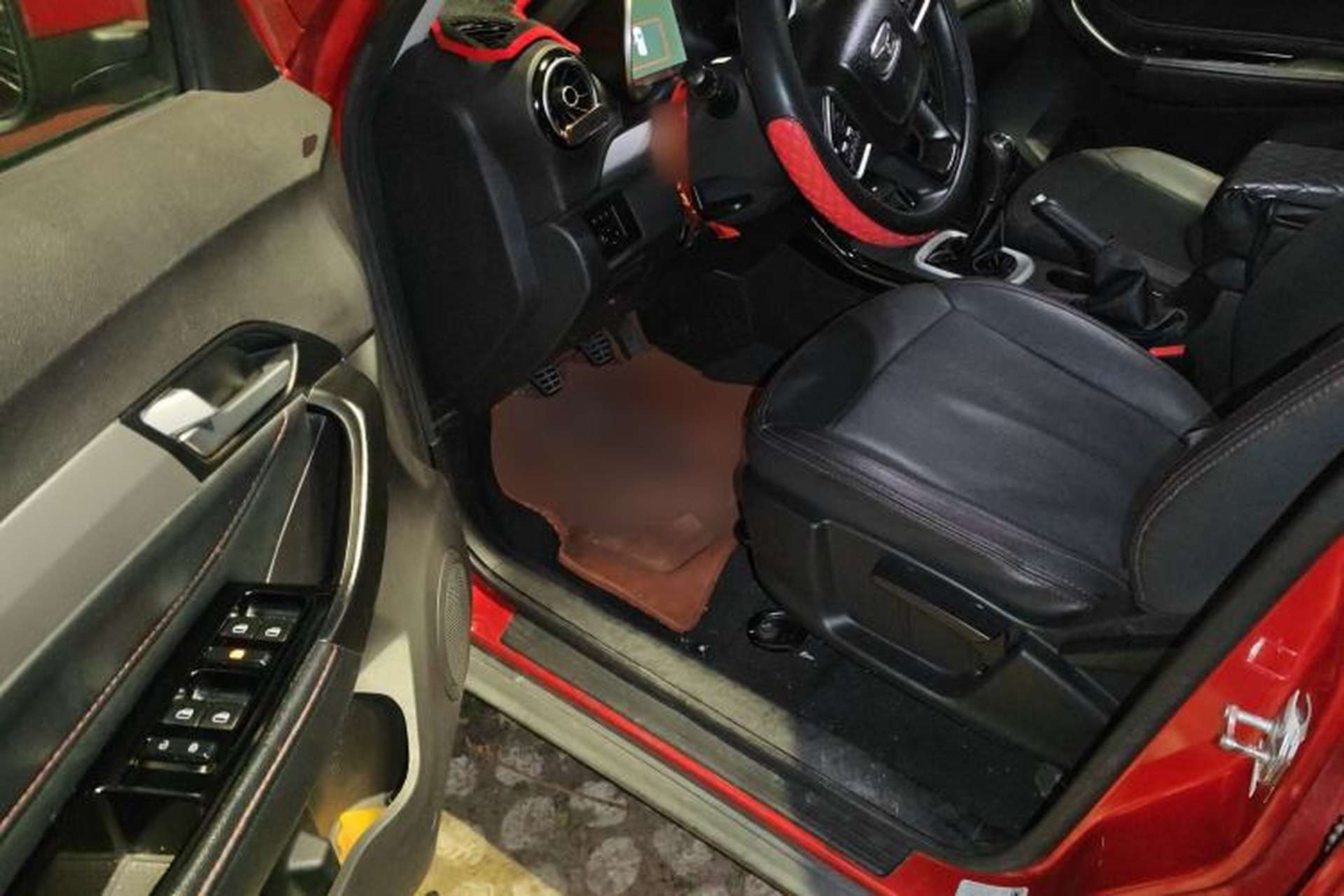 Used Cowin X3 2017 1.6L Manual Luxury Edition China V Standard Driver Seat