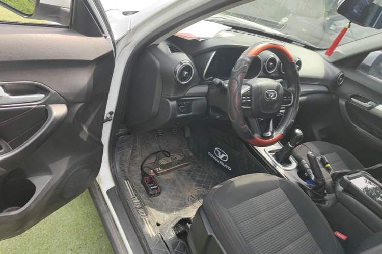 Used Cowin X3 2017 1.6L Manual Luxury Edition China V Standard Driver Seat