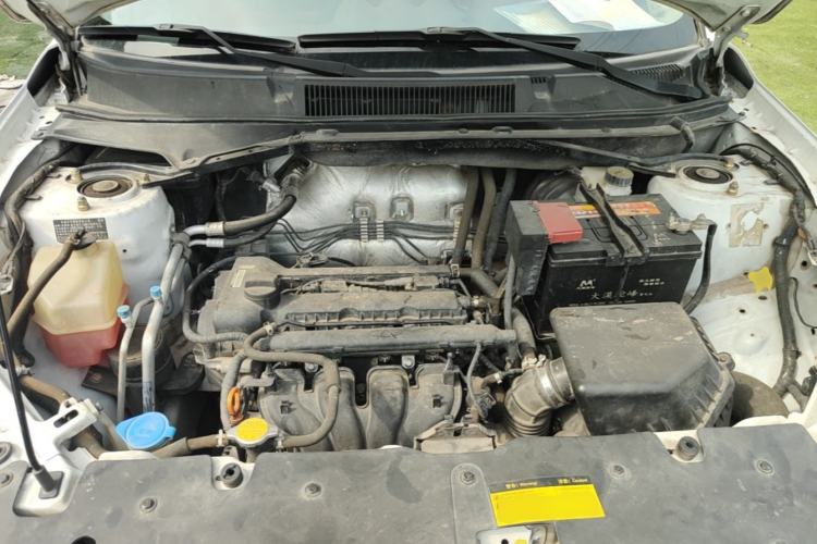 Used Cowin X3 2017 1.6L Manual Luxury Edition China V Standard Engine Bay