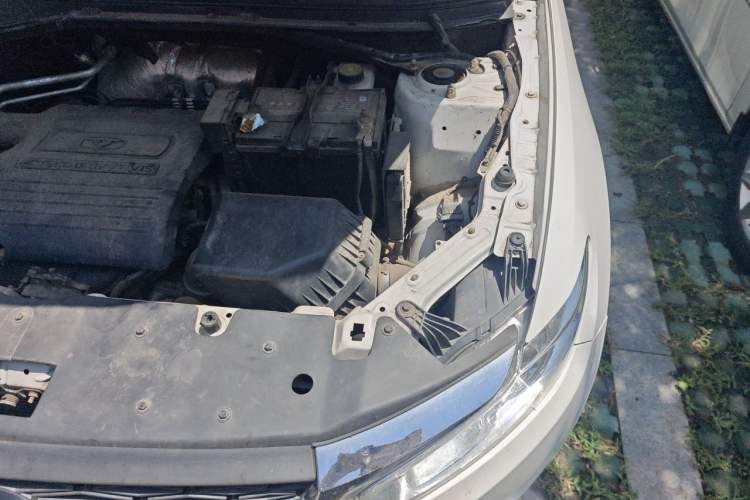 Used Cowin X3 2017 1.6L CVT Enthusiast Edition China V Standard Engine Bay Left