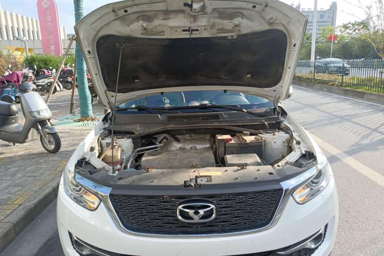 Used Cowin X3 2017 1.6L Manual Enthusiast Edition China V Standard Engine Bay