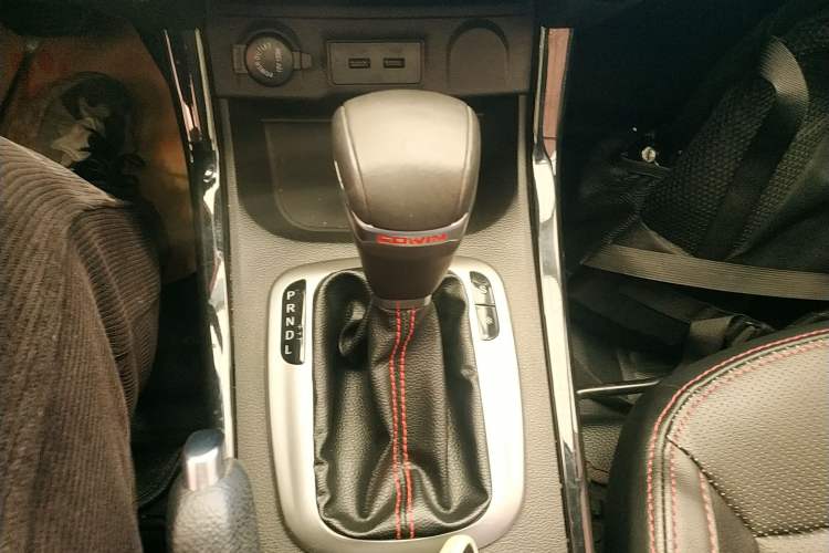 Used Cowin X3 2017 1.6L CVT Enthusiast Edition China V Standard Gear Lever