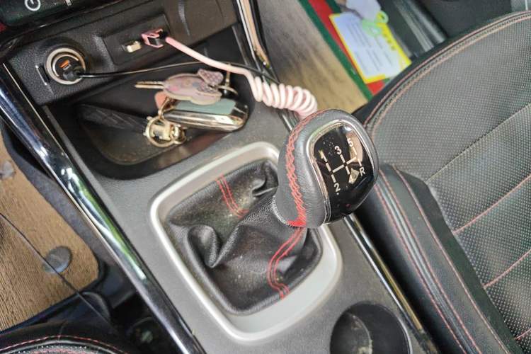 Used Cowin X3 2017 1.6L Manual Enthusiast Edition China V Standard Gear Lever