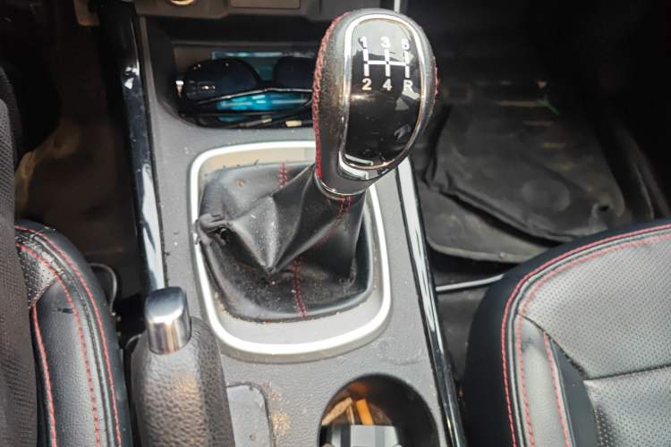 Used Cowin X3 2017 1.6L Manual Enthusiast Edition China V Standard Gear Lever
