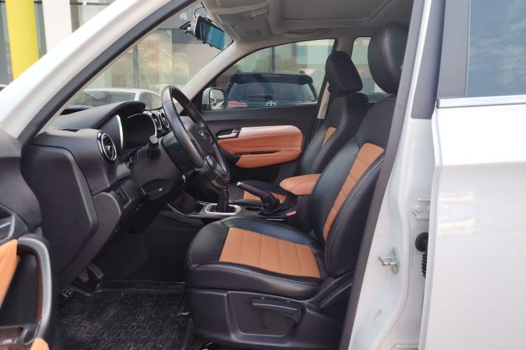 Used Cowin X3 2017 1.6L Manual Enthusiast Edition China V Standard Interior 2