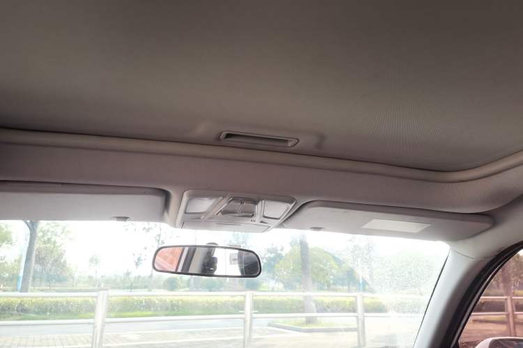 Used Cowin X3 2017 1.6L Manual Enthusiast Edition China V Standard Interior 3