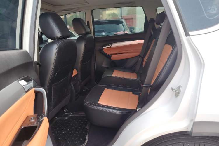 Used Cowin X3 2017 1.6L Manual Enthusiast Edition China V Standard Interior 4