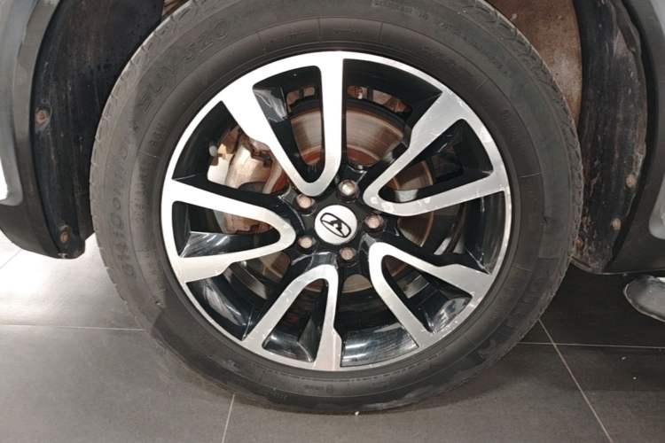 Used Cowin X3 2017 1.6L CVT Enthusiast Edition China V Standard Left Front Wheel Hub