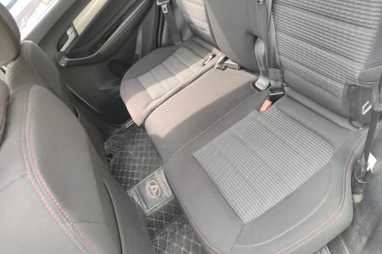 Used Cowin X3 2017 1.6L Manual Luxury Edition China V Standard Left Rear Seat