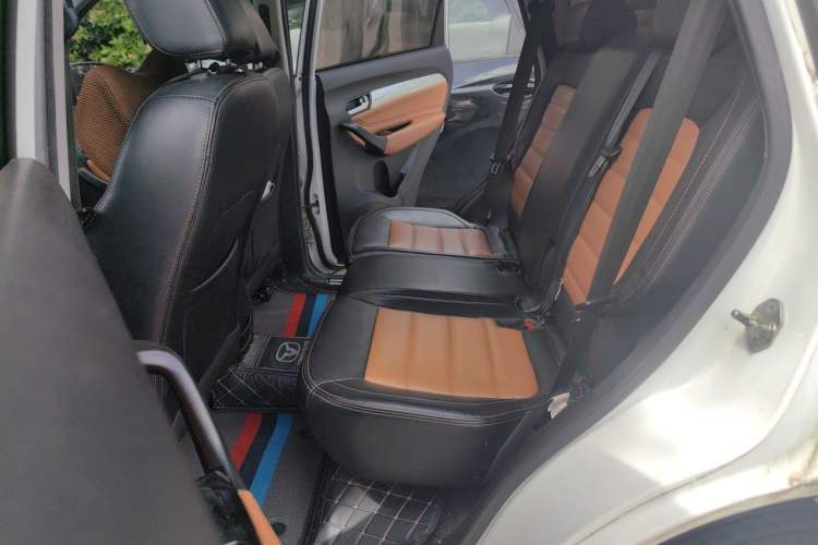 Used Cowin X3 2017 1.6L Manual Enthusiast Edition China V Standard Left Rear Seat