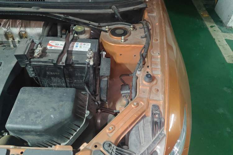 Used Cowin X3 2017 1.6L CVT Luxury Edition China V Standard Engine Bay Left